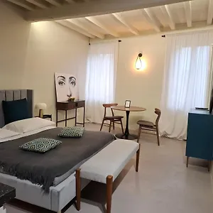  Apartment Parmigianino Nove Italien