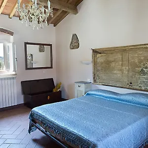 Alloggio per agriturismo L'isola, Crespina
